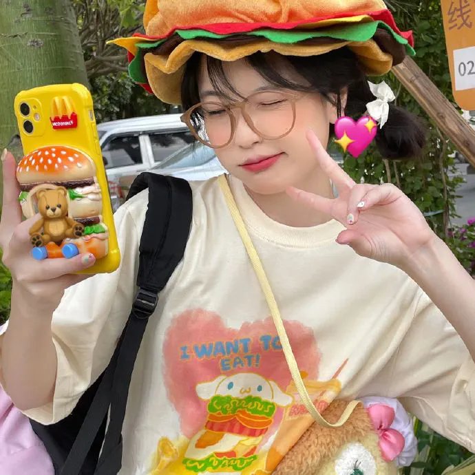 蓝色嘴巴的脸